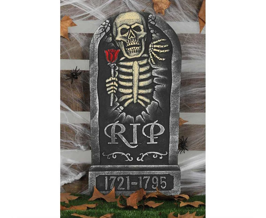 Nagrobek „RIP 1721–1795”, 32×65 cm
