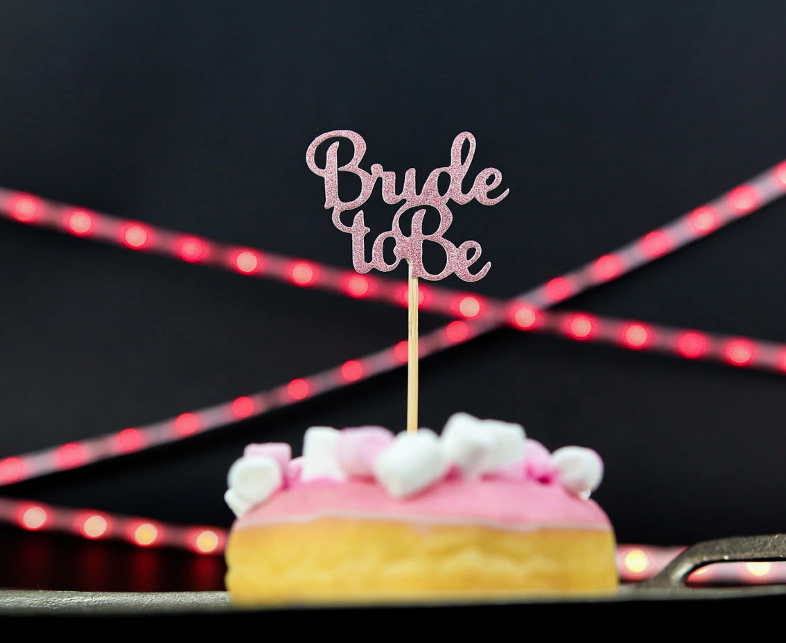 Pikery na babeczki GoGirls Bride to be, różowo-złote, 12 szt.