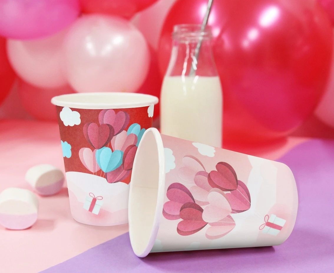 Kubeczki papierowe Kolekcja Love Is In The Air (czerwone), 250 ml/ 6 szt. KK