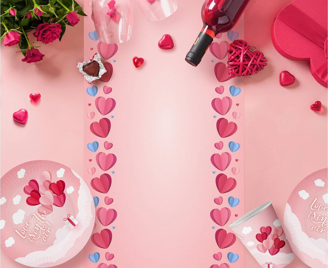 Bieżnik papierowy Love is in the air - Serduszka, 33x200 cm KK