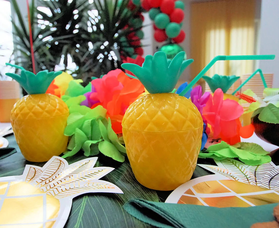 Kubek ozdobny "Ananas", plastikowy, 1 szt.