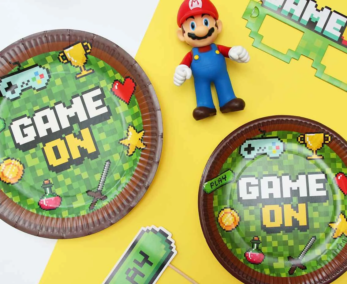 Talerzyki papierowe Game On, 18 cm, 6 szt.
