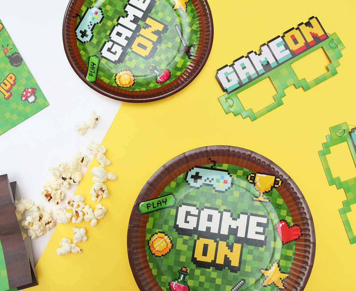 Talerzyki papierowe Game On, 18 cm, 6 szt.