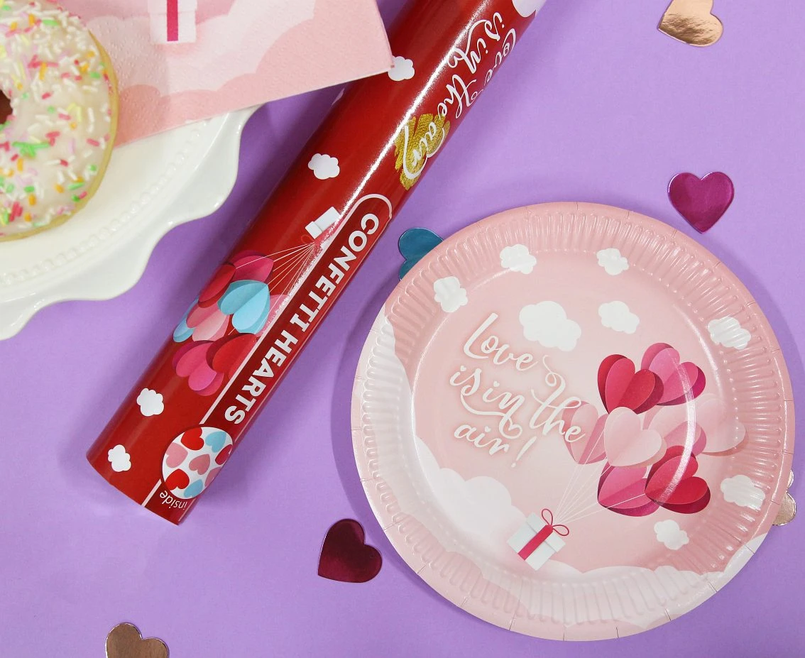 Konfetti pneumatyczne Love is in the air / 40 cm KK