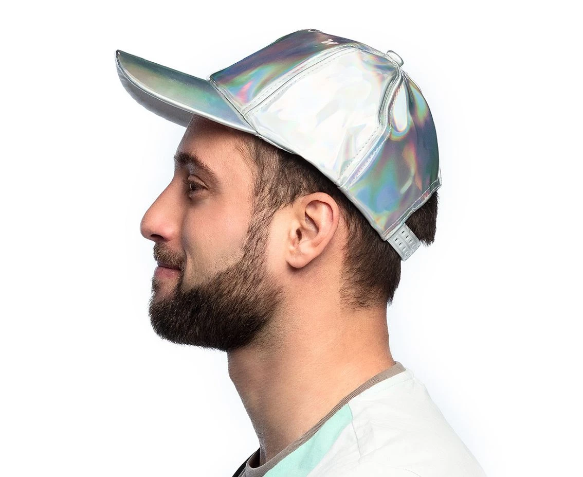 Czapka z daszkiem, holograficzna