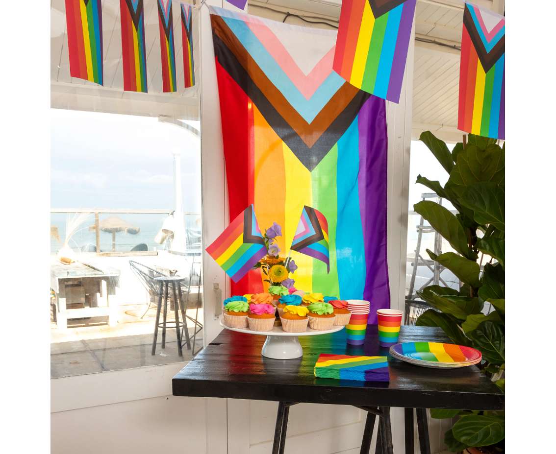 Talerzyki papierowe Rainbow, 23 cm, 8 szt.